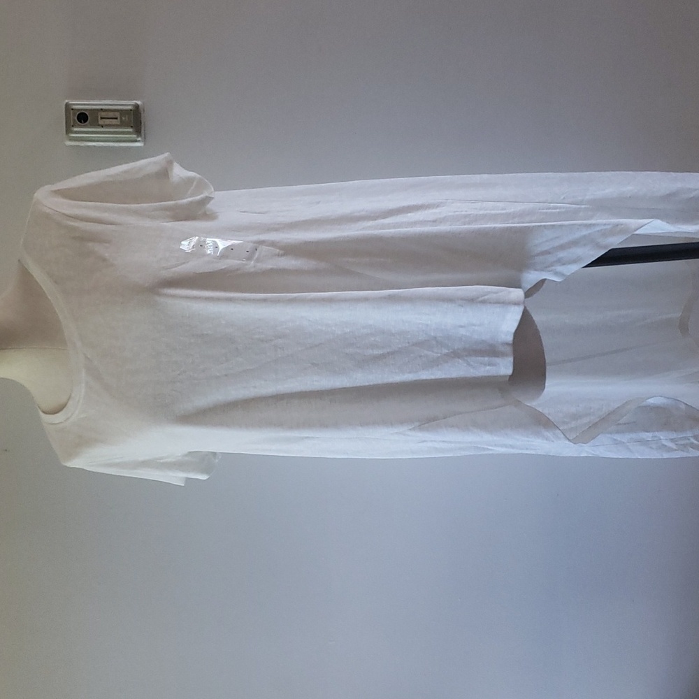 Dubgee High Low NWT Blouse